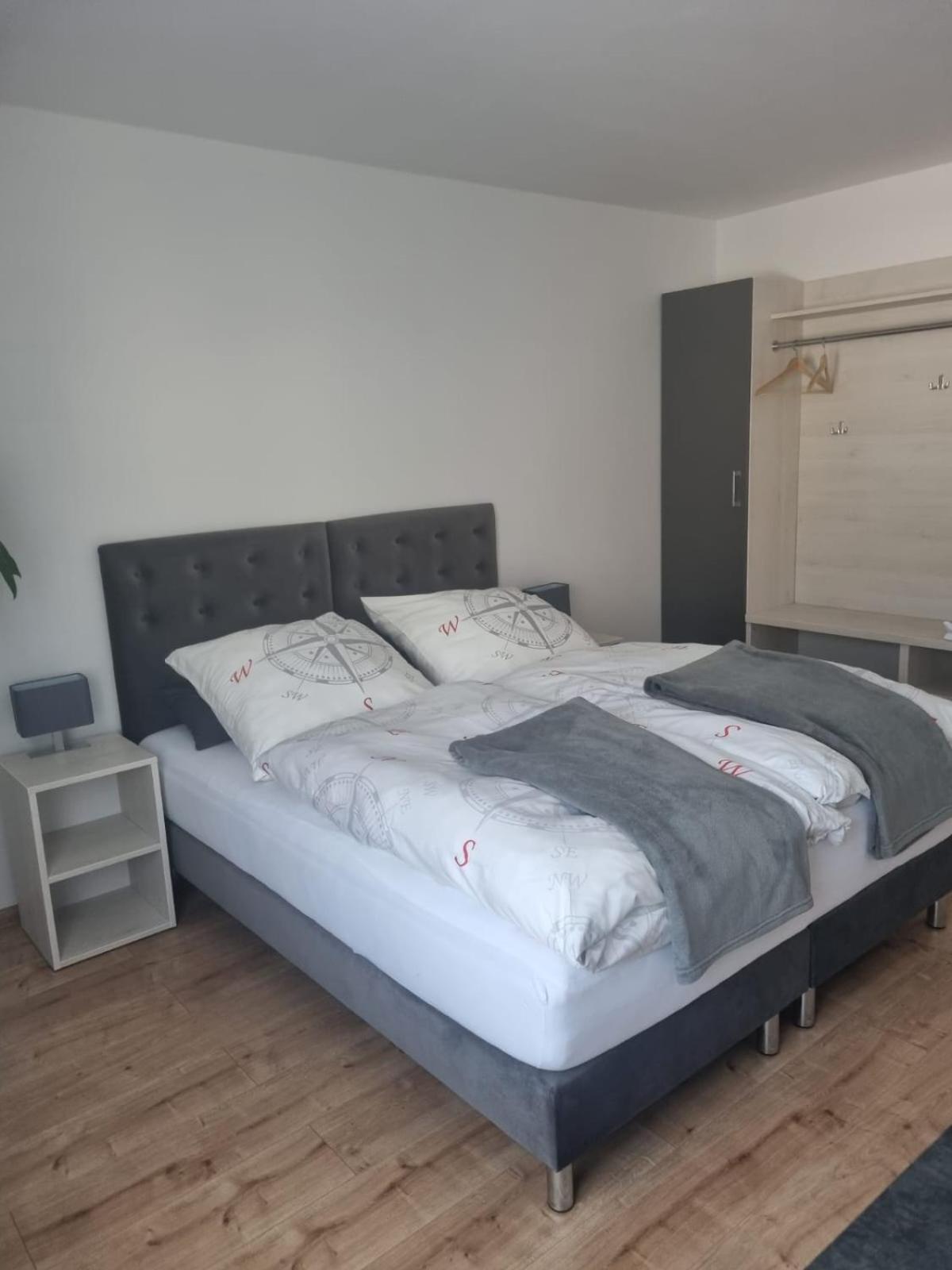 פיכטלברג Gaestehaus Windrose מראה חיצוני תמונה