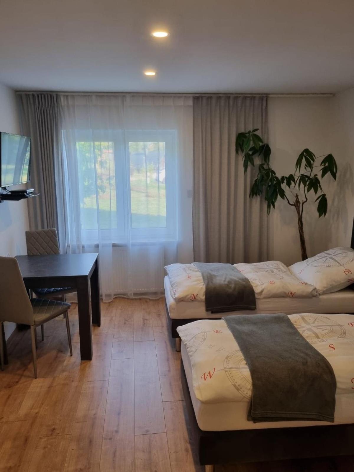 פיכטלברג Gaestehaus Windrose מראה חיצוני תמונה